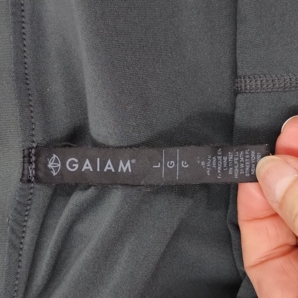 GAIAM green large athletic skort with pockets and underside shorts - Picture 8 of 9